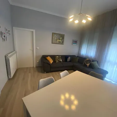 홈스테이 Lucia's 오치오벨로